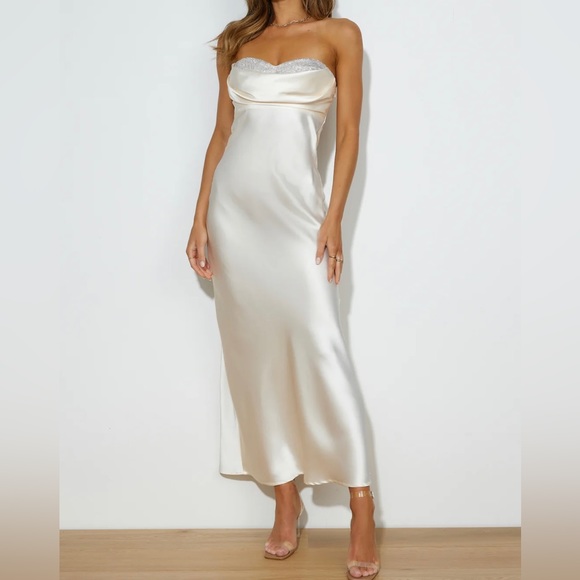 Hello Molly LUXE DANCE SATIN MAXI DRESS - Picture 4 of 14